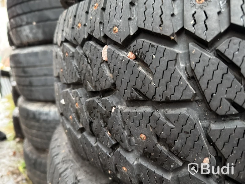 Hjul Linglong 235/65R16C med fälg