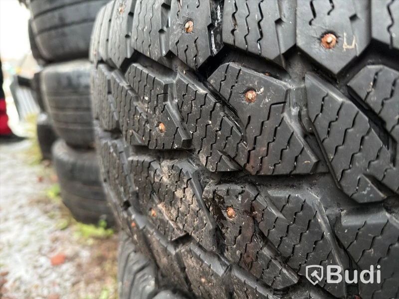 Hjul Linglong 235/65R16C med fälg