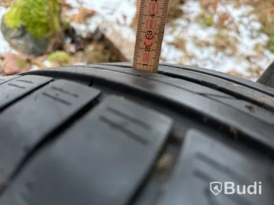 Däck Dunlop 245/45ZR19 98Y