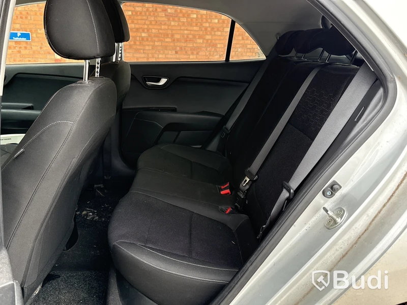 Kia Rio 1,4 | 11763 mil | Dubbelkommando | Automat | 2017