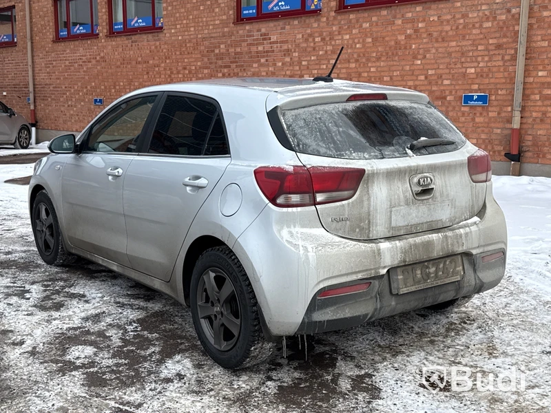 Kia Rio 1,4 | 11763 mil | Dubbelkommando | Automat | 2017