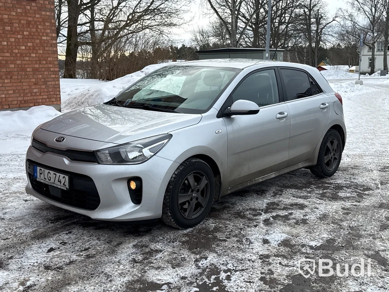 Kia Rio 1,4 | 11763 mil | Dubbelkommando | Automat | 2017