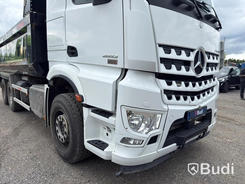 Schaktbil Mercedes-Benz Arocs 2853 -2019 | Zetterbergs