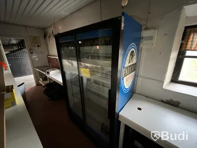 Dryckeskyl / ölkyl med glasdörrar – Falcon
