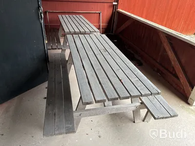 2 st stora träbord – från dansloge