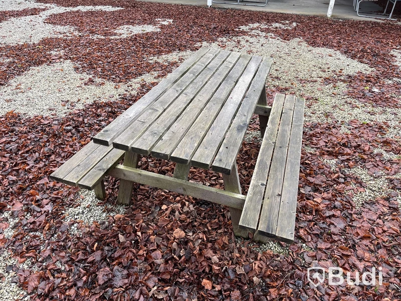 3 st stora träbord – från dansloge