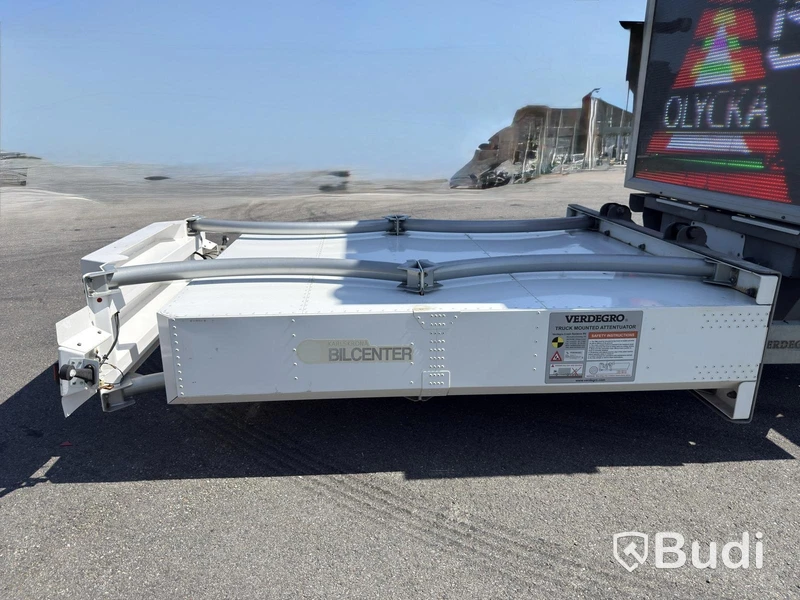 TMA flatbed | Hydraulic flatbed | MaxiSign and Verdegro TMA