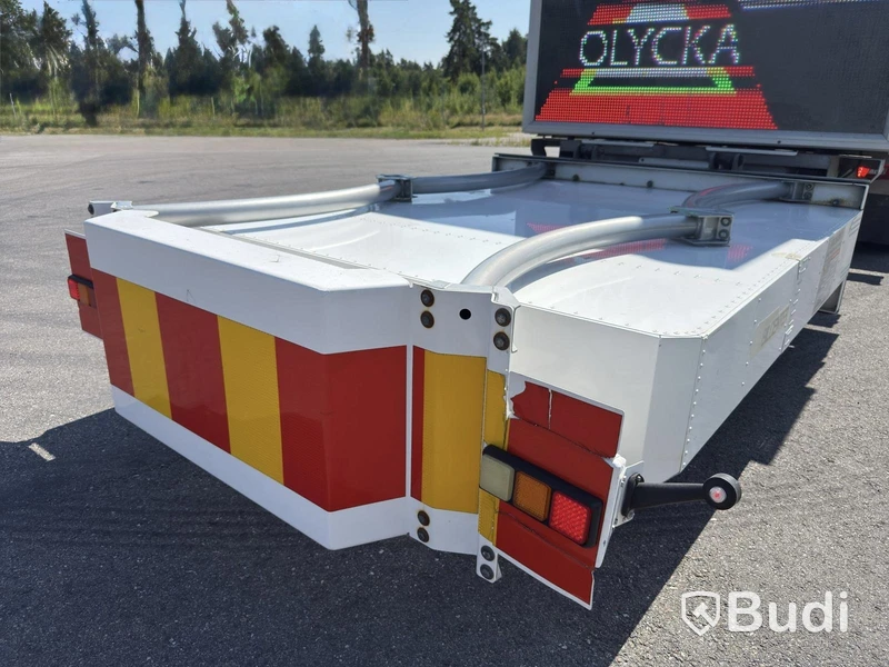 TMA flatbed | Hydraulic flatbed | MaxiSign and Verdegro TMA