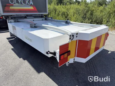 TMA flatbed | Hydraulic flatbed | MaxiSign and Verdegro TMA