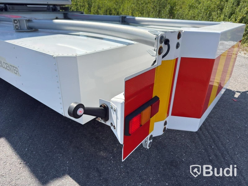 TMA flatbed | Hydraulic flatbed | MaxiSign and Verdegro TMA