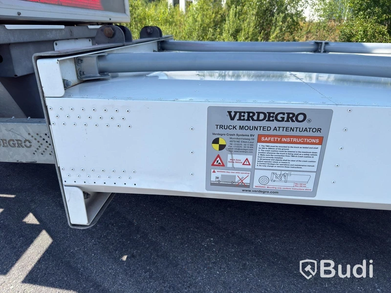 TMA flatbed | Hydraulic flatbed | MaxiSign and Verdegro TMA