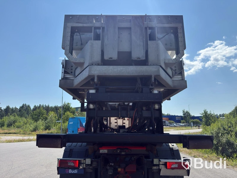 TMA flatbed | Hydraulic flatbed | MaxiSign and Verdegro TMA