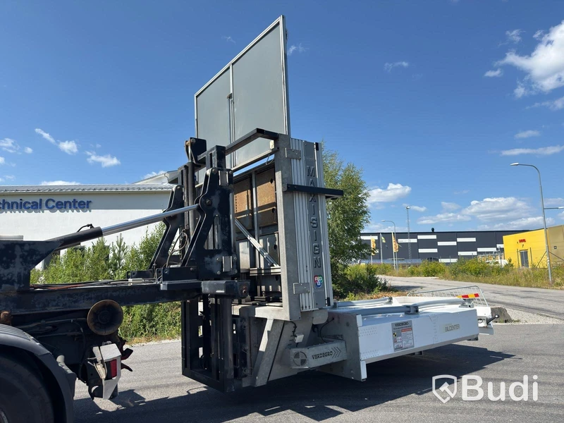 TMA flatbed | Hydraulic flatbed | MaxiSign and Verdegro TMA