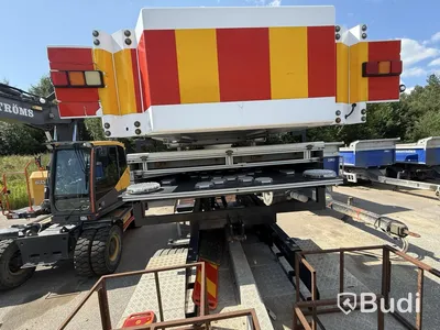 TMA flatbed | Hydraulic flatbed | MaxiSign and Verdegro TMA