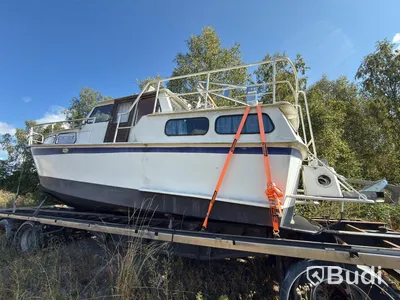 Pedro Kruiser motorboat with trailer