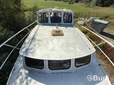 Pedro Kruiser motorboat with trailer
