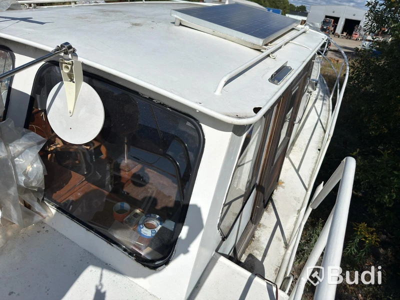 Pedro Kruiser motorboat with trailer