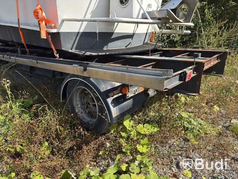 Pedro Kruiser motorboat with trailer