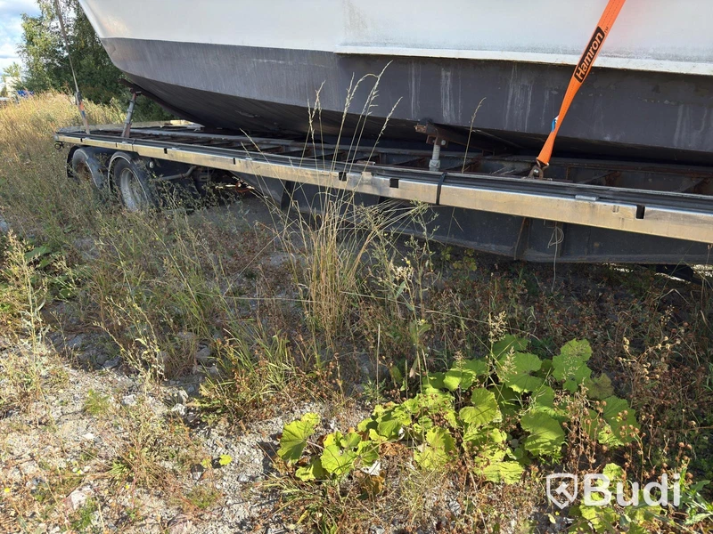 Pedro Kruiser motorboat with trailer