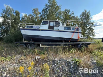 Pedro Kruiser motorboat with trailer