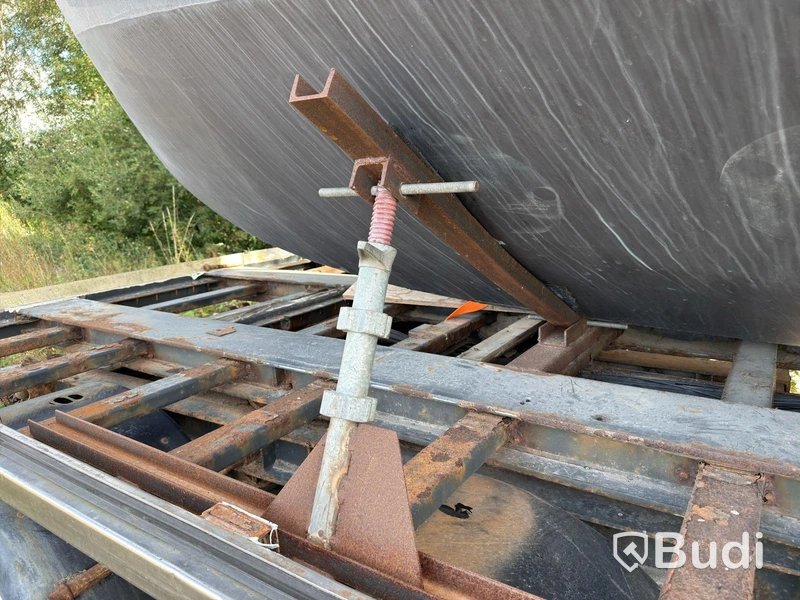 Pedro Kruiser motorboat with trailer