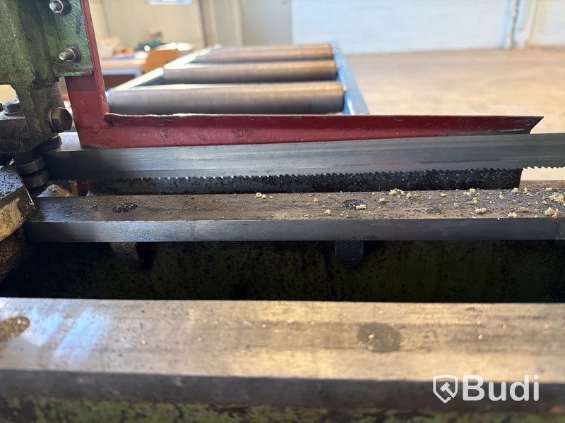 Metallbandsåg med rullbanor