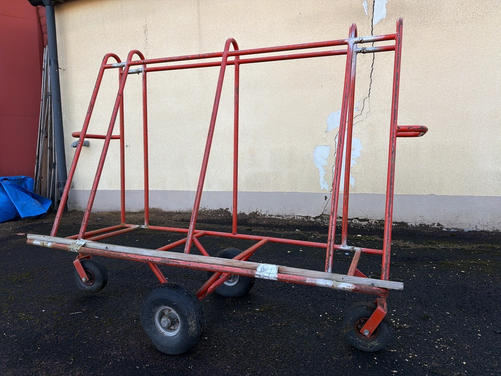 Materialvagn på hjul