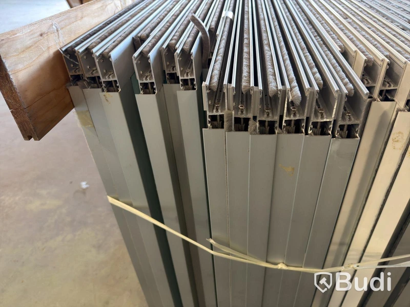28 st. Glaspartier – aluminium – 1040x1070 mm