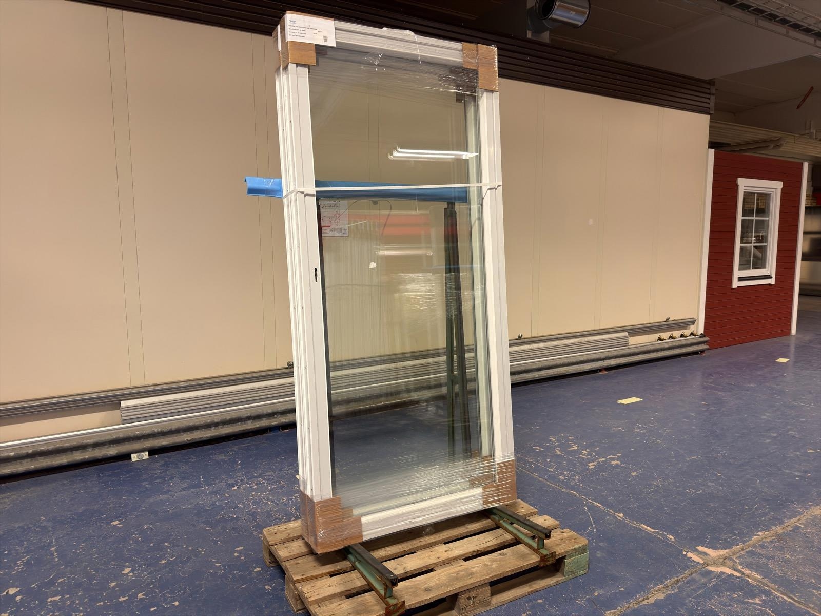 2 st Wasafönster – Fönsterdörr PVC 10x21 – Höger