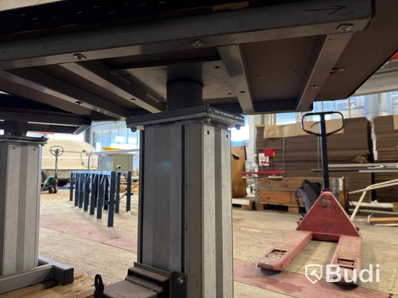 4 st. elektriska lyftbord MPI Teknik AB