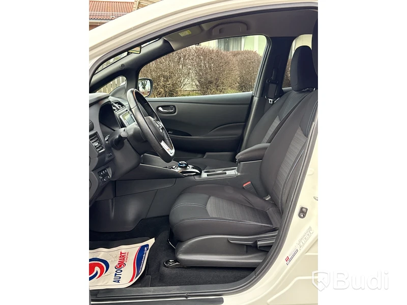 Elbil Nissan Leaf | 1684 mil | 150 hk | 40 kWh | 2020