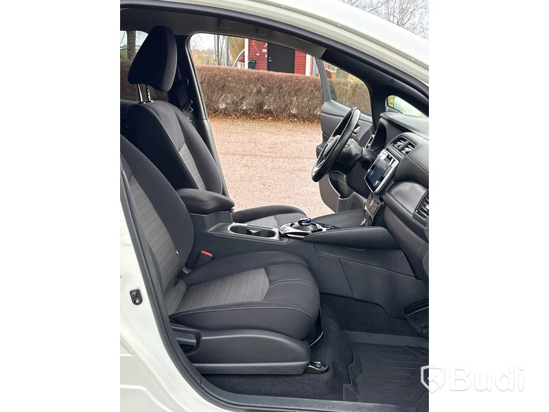 Elbil Nissan Leaf | 1684 mil | 150 hk | 40 kWh | 2020