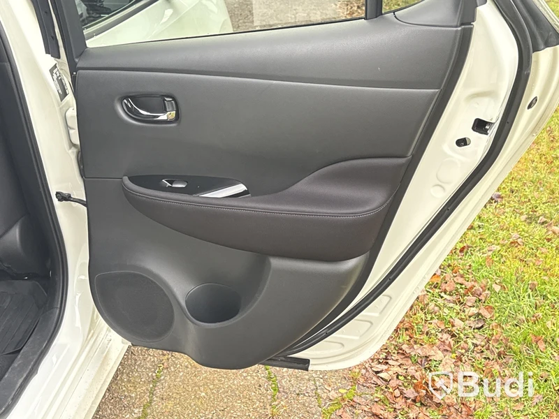 Elbil Nissan Leaf | 1684 mil | 150 hk | 40 kWh | 2020