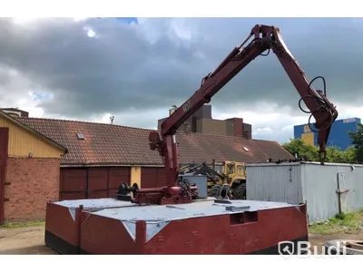 Arbetspråm / Mudderverk med kranarm Nu demonterad för flytt