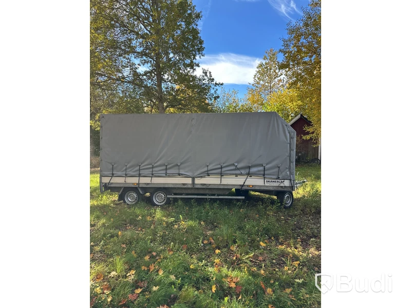 HAPERT V2700 covered car transporter