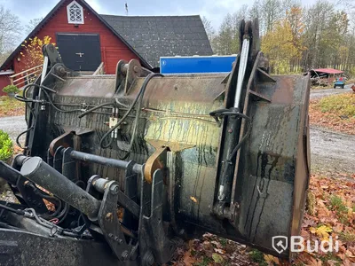KlämSkopa/Buck, Volvo, BM med hydraulisk grip