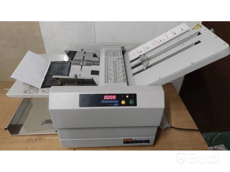 Pappersvikmaskin (paper folding machine)