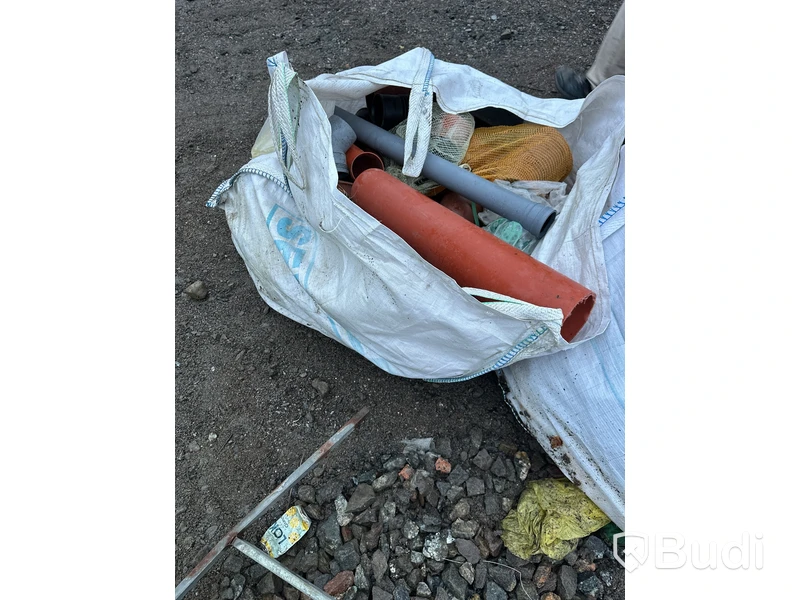 2 Säckar med rördelar