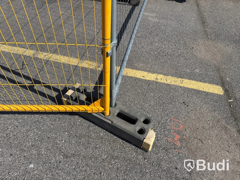 Byggstaket 10 st med grindar.
