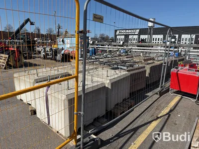 Byggstaket 10 st med grindar.