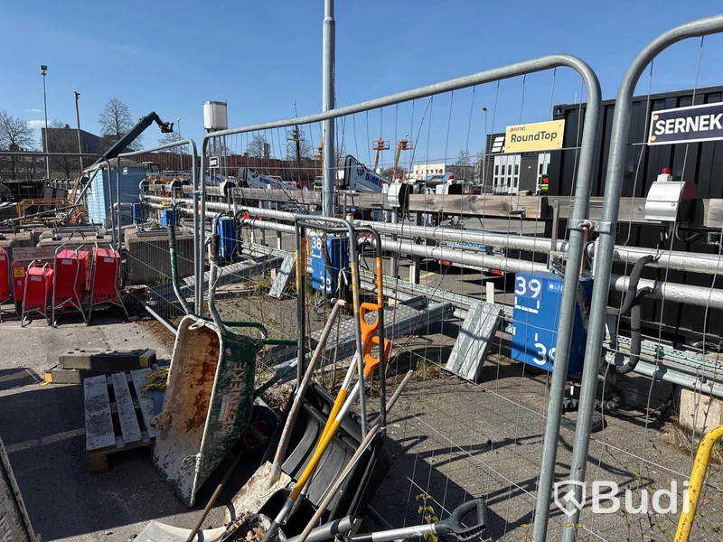 Byggstaket 10 st med grindar.