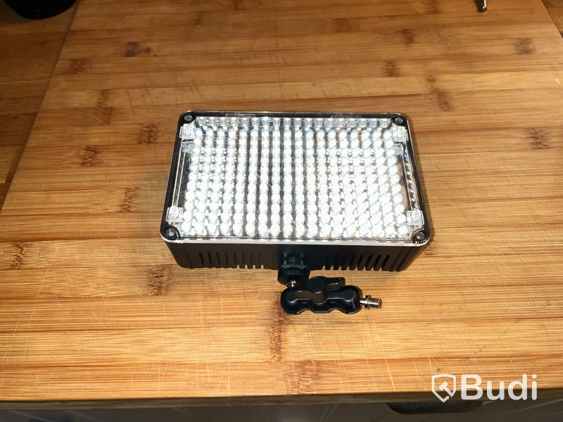 LED-ljuspanel, Aputure AL-H198C
