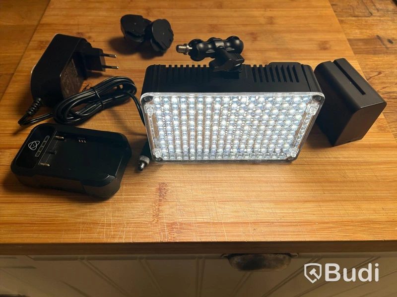 LED-ljuspanel, Aputure AL-H198C
