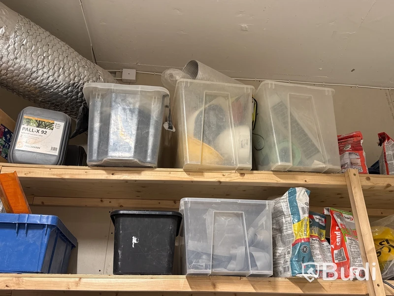 Parti handverktyg, elverktyg, kem etc. | 7 hyllsektioner