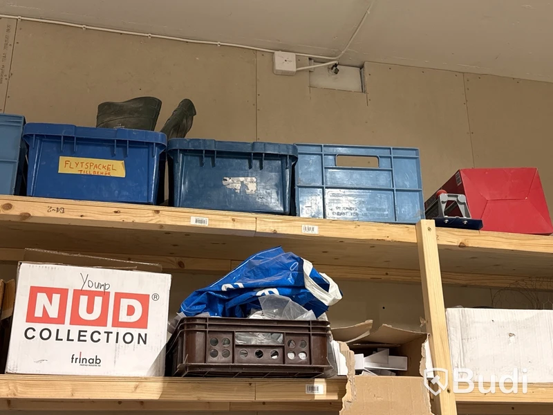 Parti handverktyg, elverktyg, kem etc. | 7 hyllsektioner