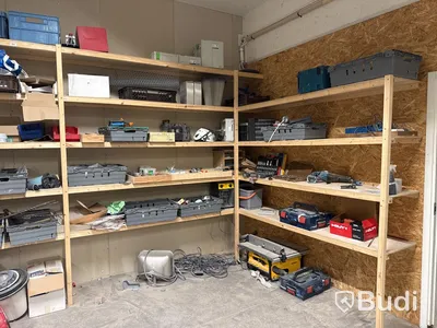 Parti handverktyg, elverktyg, kem etc. | 7 hyllsektioner
