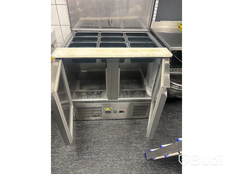 Kylbänk med plastkantiner. SweDan S900 STD