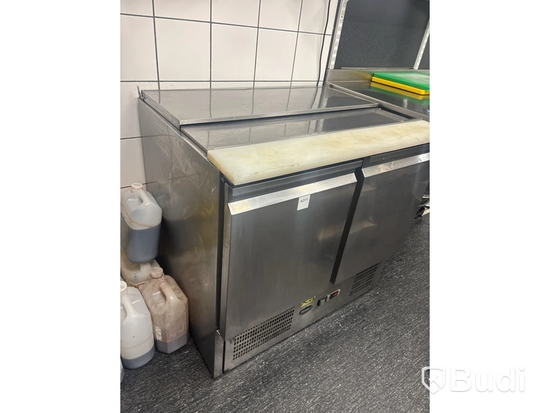 Kylbänk med plastkantiner. SweDan S900 STD