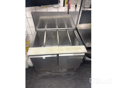 Kylbänk med plastkantiner. SweDan S900 STD