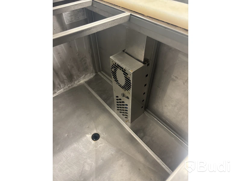Kylbänk med plastkantiner. SweDan S900 STD
